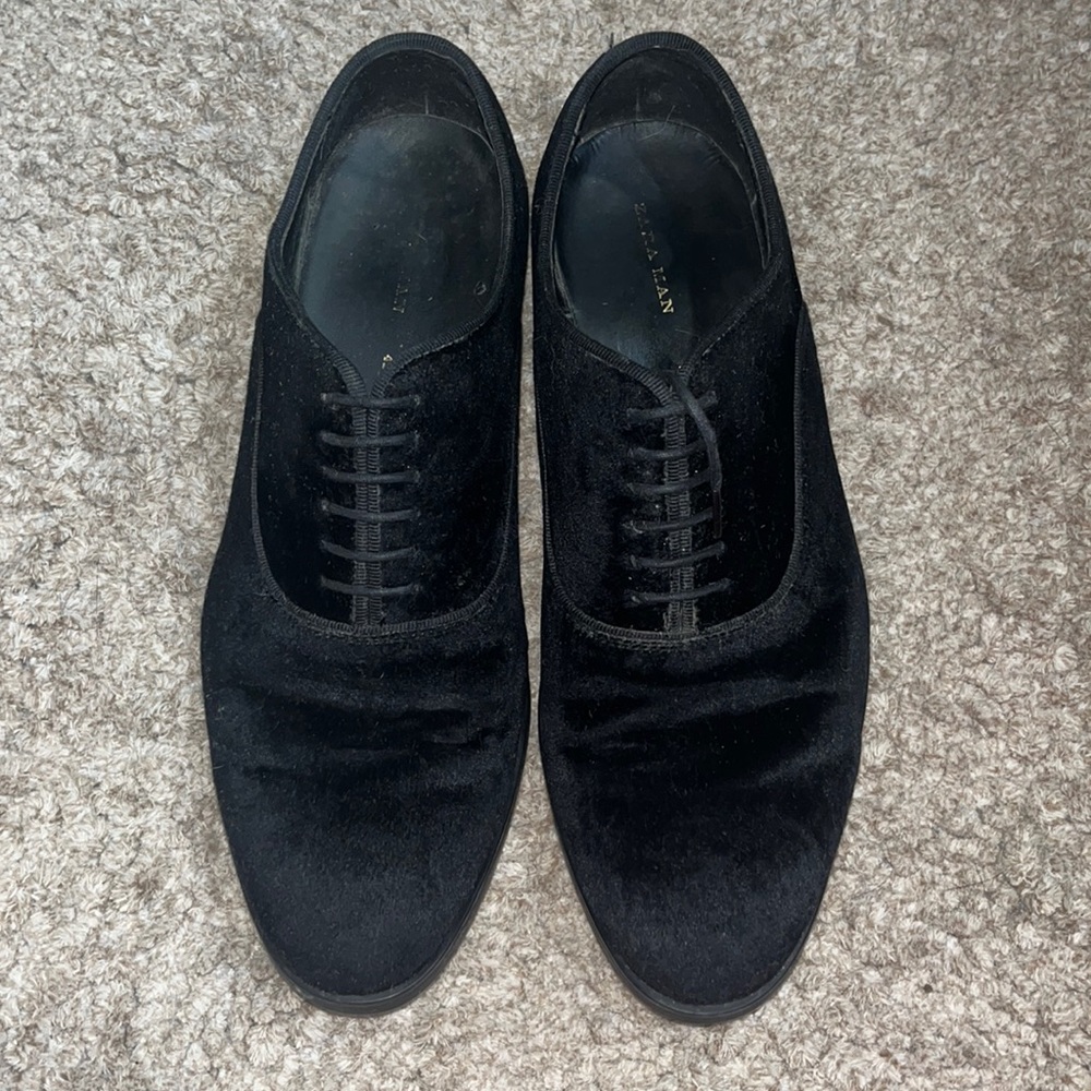 Zara Men’s Velvet Dress Shoes Black